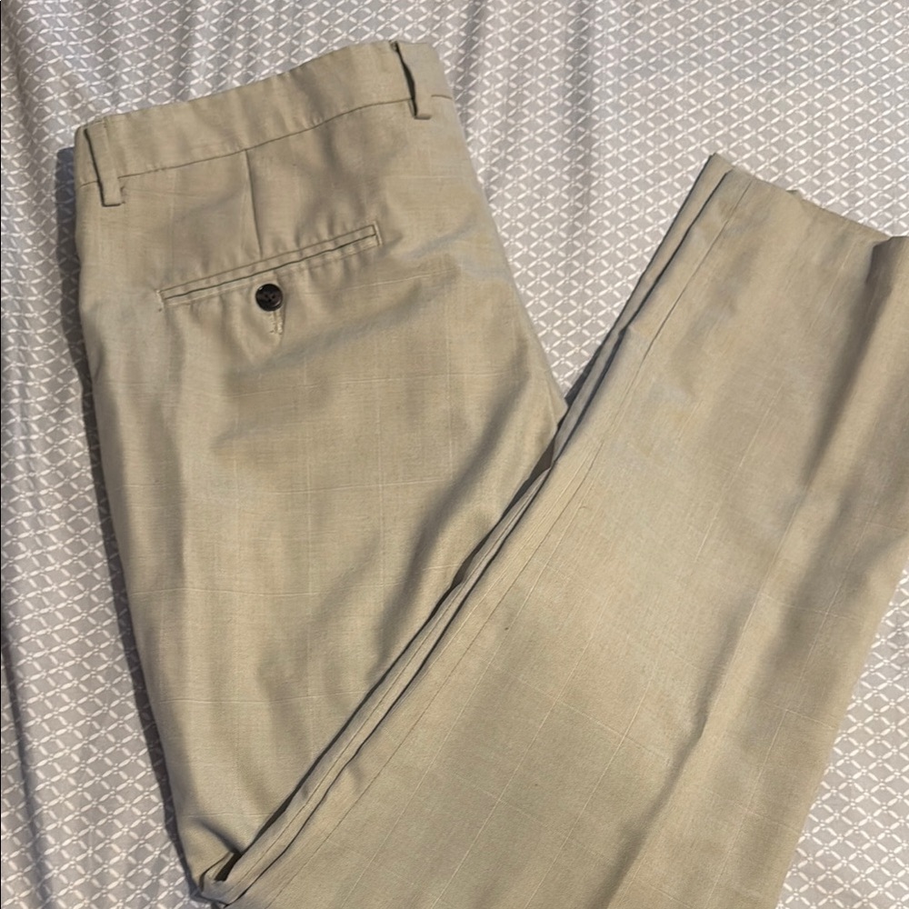 Kenneth Cole Reaction Tan Dress Pants with Slim Fit and Straight Legs